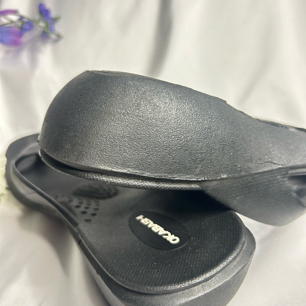 Okabashi Black Sandals with Cushioned Strap and Contoured Footbed - Picture 3 of 7